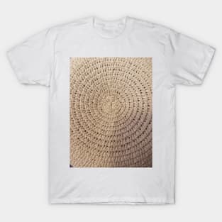 Light tan concentric circles T-Shirt